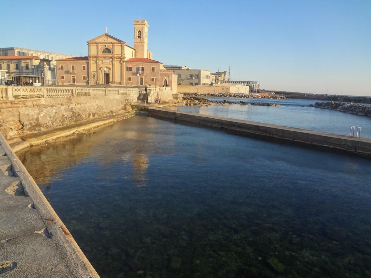 Accademia Apartment Livorno Luaran gambar
